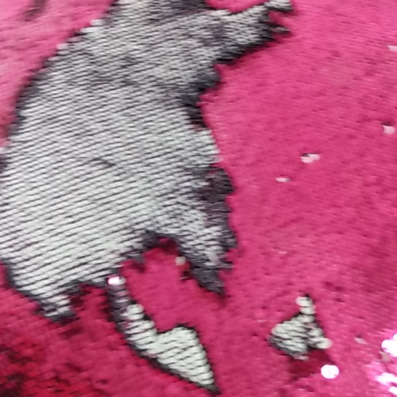 Color changing pillow - Picture 2 of 2